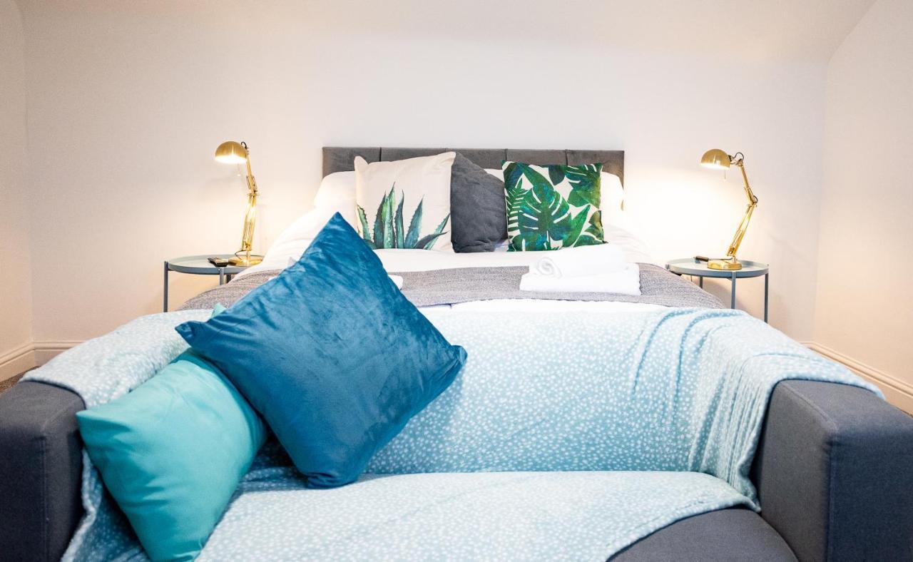 Elmo River Studios - 6 En-Suites In Wallasey - Easy Parking - Short And Long Stays Welcome Extérieur photo